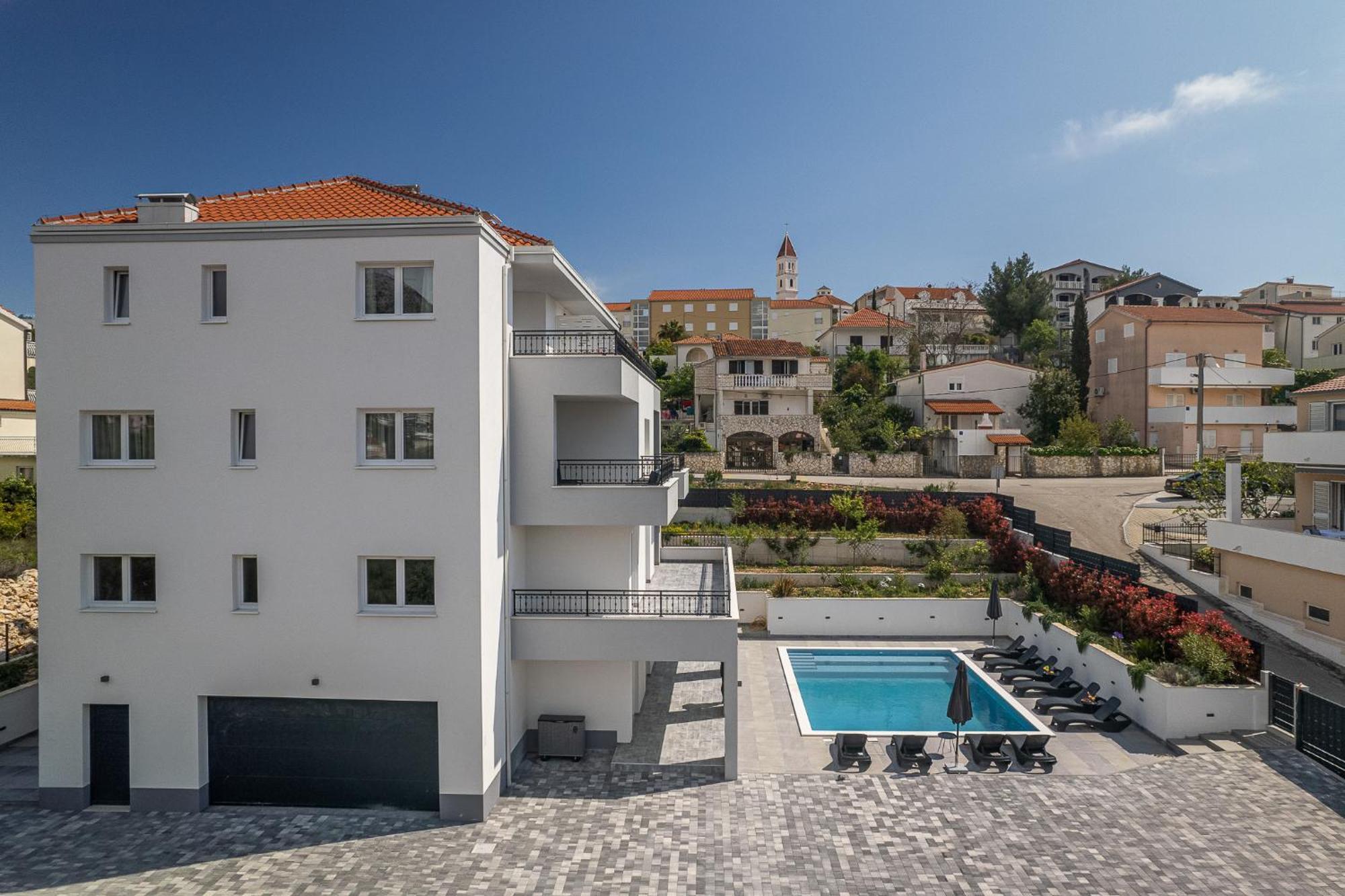 Villa Barbara & Zoran With Free Parking And Heated Swimming Pool Seget Vranjica Exterior foto