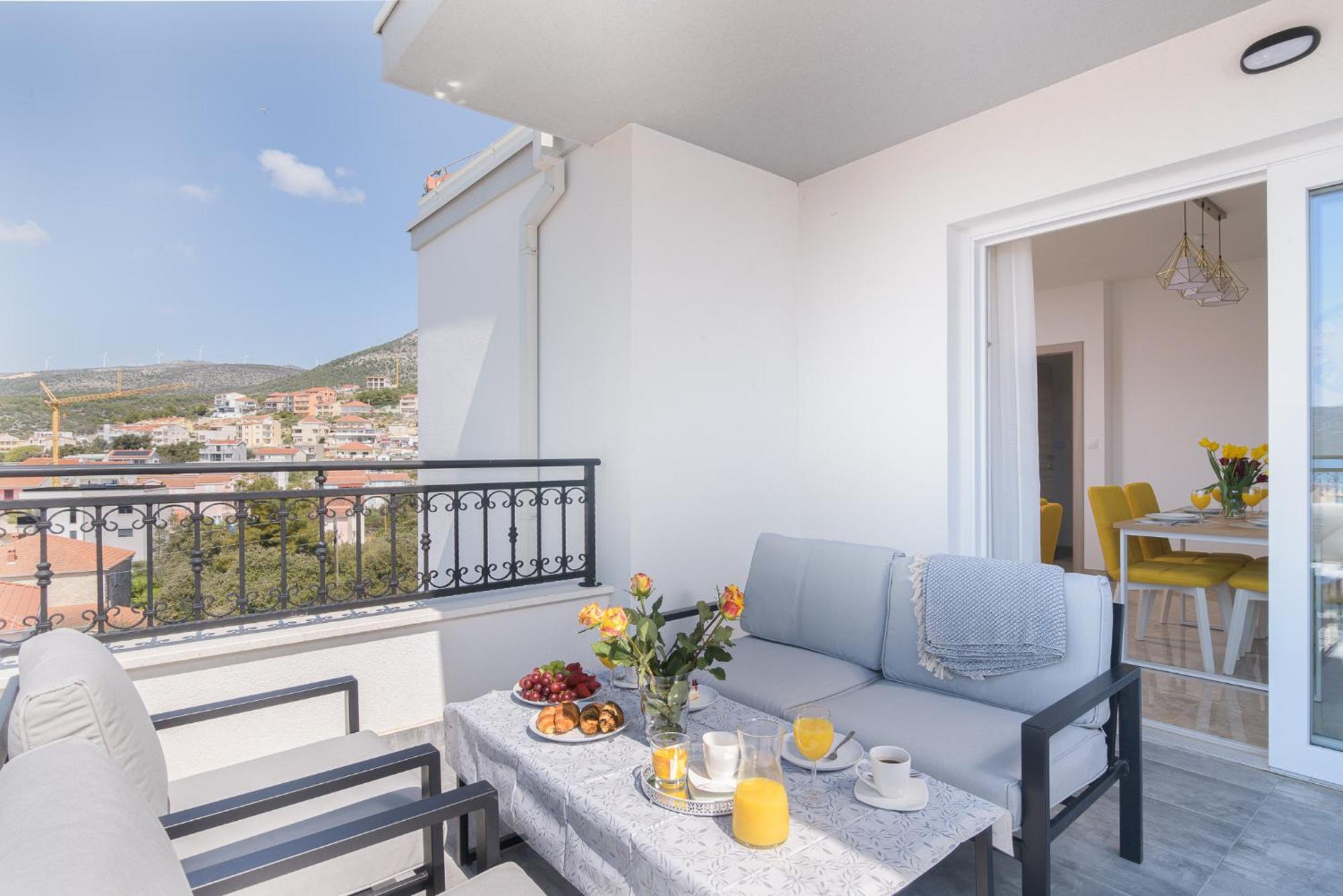 Villa Barbara & Zoran With Free Parking And Heated Swimming Pool Seget Vranjica Exterior foto